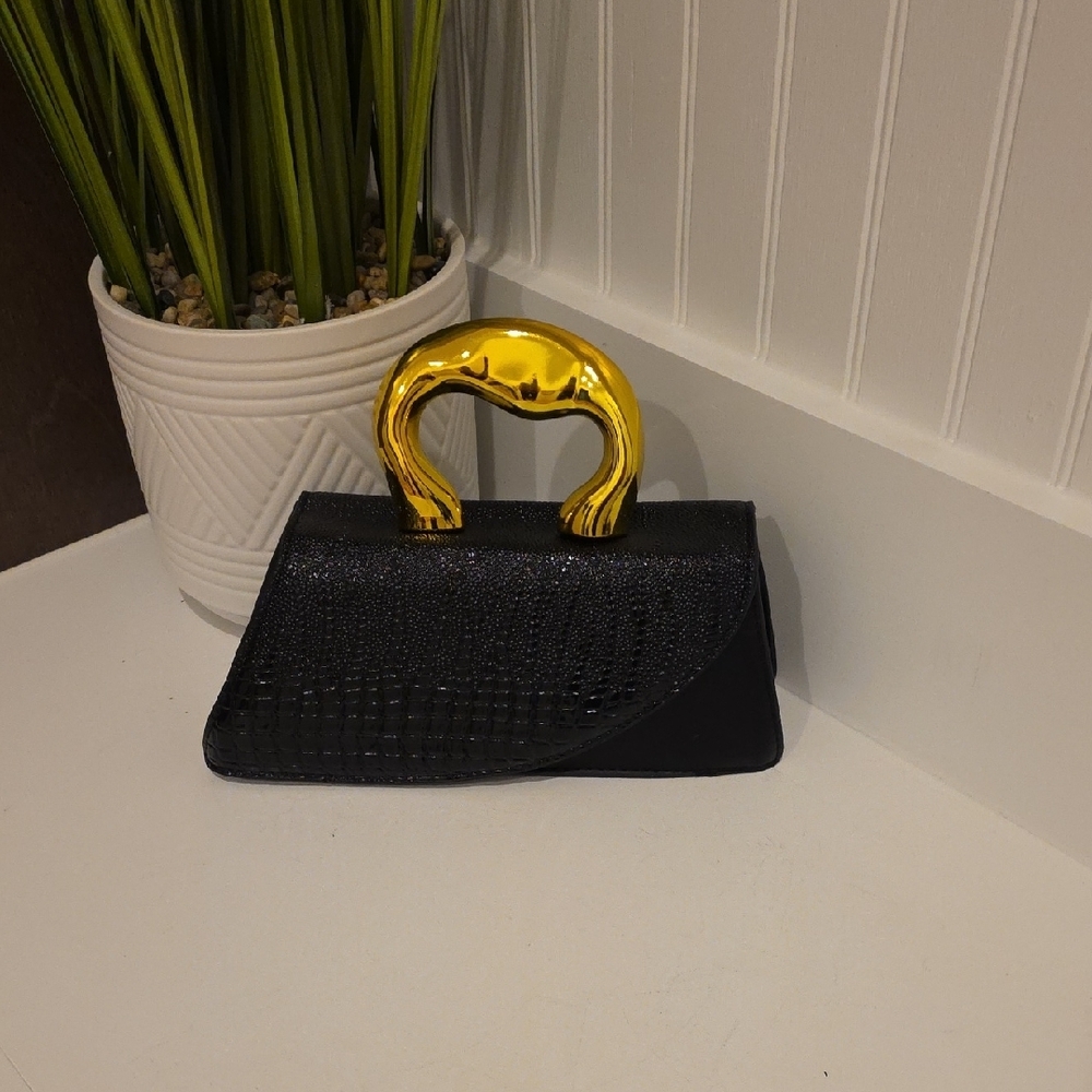 25. Elegant Black Clutch with Gold Handle - Picture 5 of 6